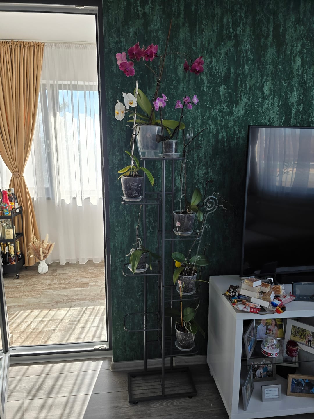 Customer photo review of Etajera BAMIR TIP 4, gri, metal, 44x22x141 cm