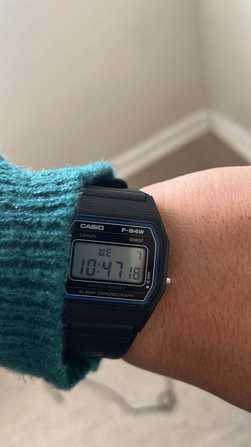 Customer photo review of Reloj Casio Vintage F-84W-1 Mercado Japonés JDM