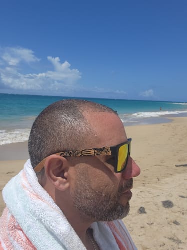 Customer photo review of Mis Raíces Orange