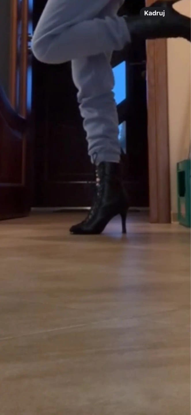 Customer photo review of Talons Heels Danse STILETTO à lacets