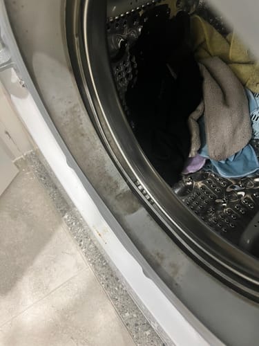 Customer photo review of GLASSGUARD® Miracle Mould Removal Gel