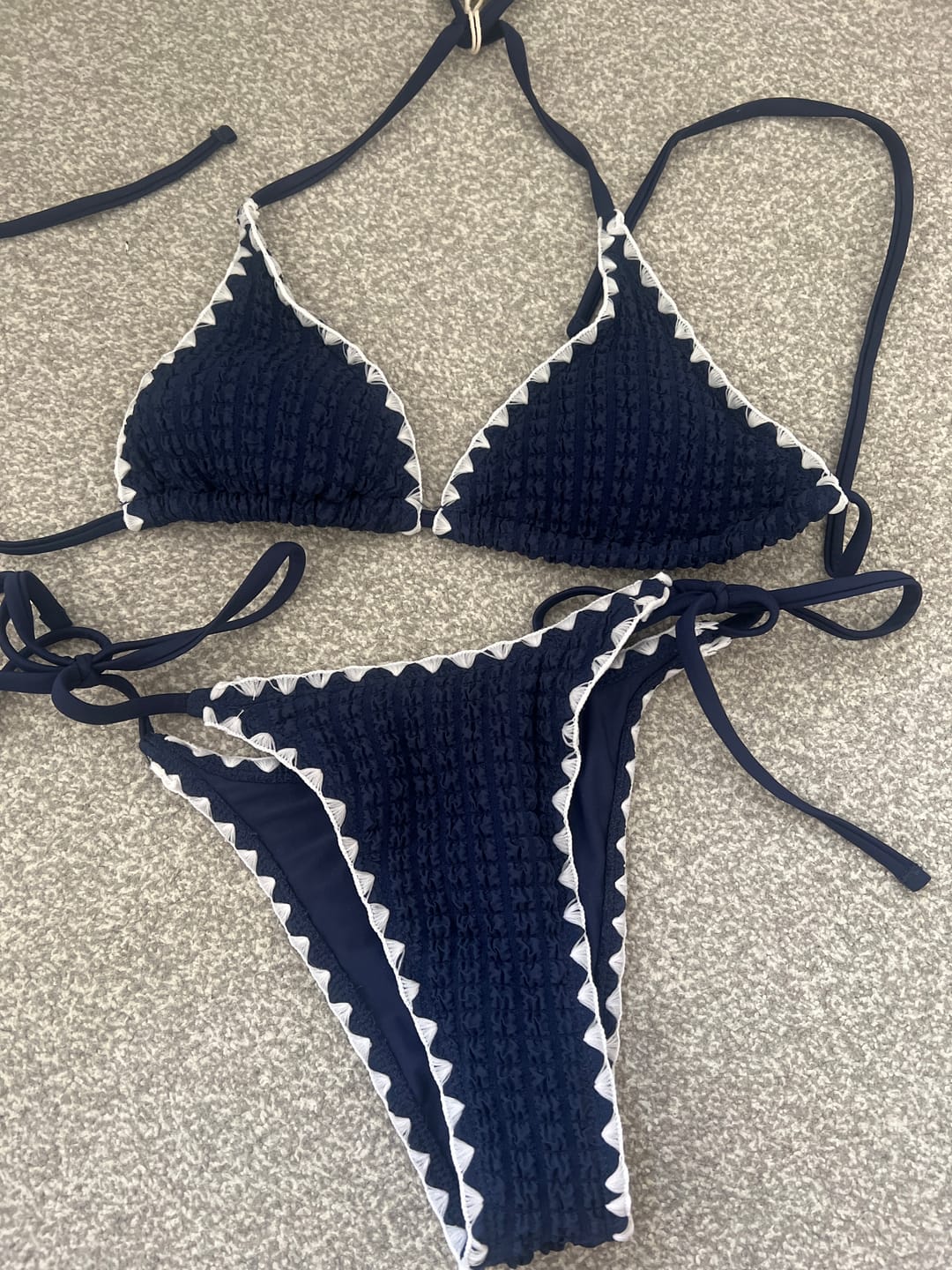 Customer photo review of Seamolly Teeth Edge Crafted Triangle Tie Side Bikini Set