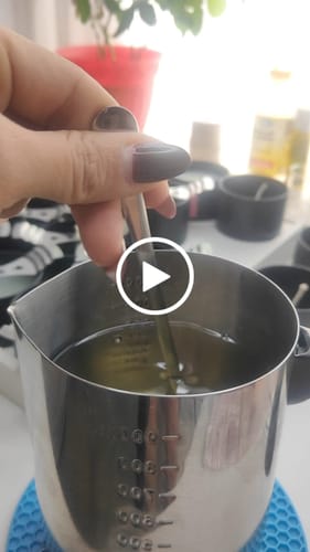 Customer video review of Fragancia DAMA DE LA GUADAÑA