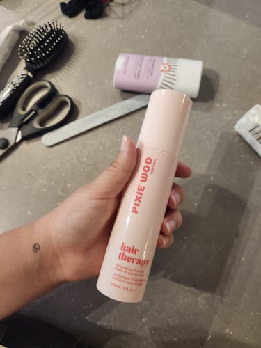 Customer photo review of Hair Therapy - Hydrating + Detangling leave in conditionner