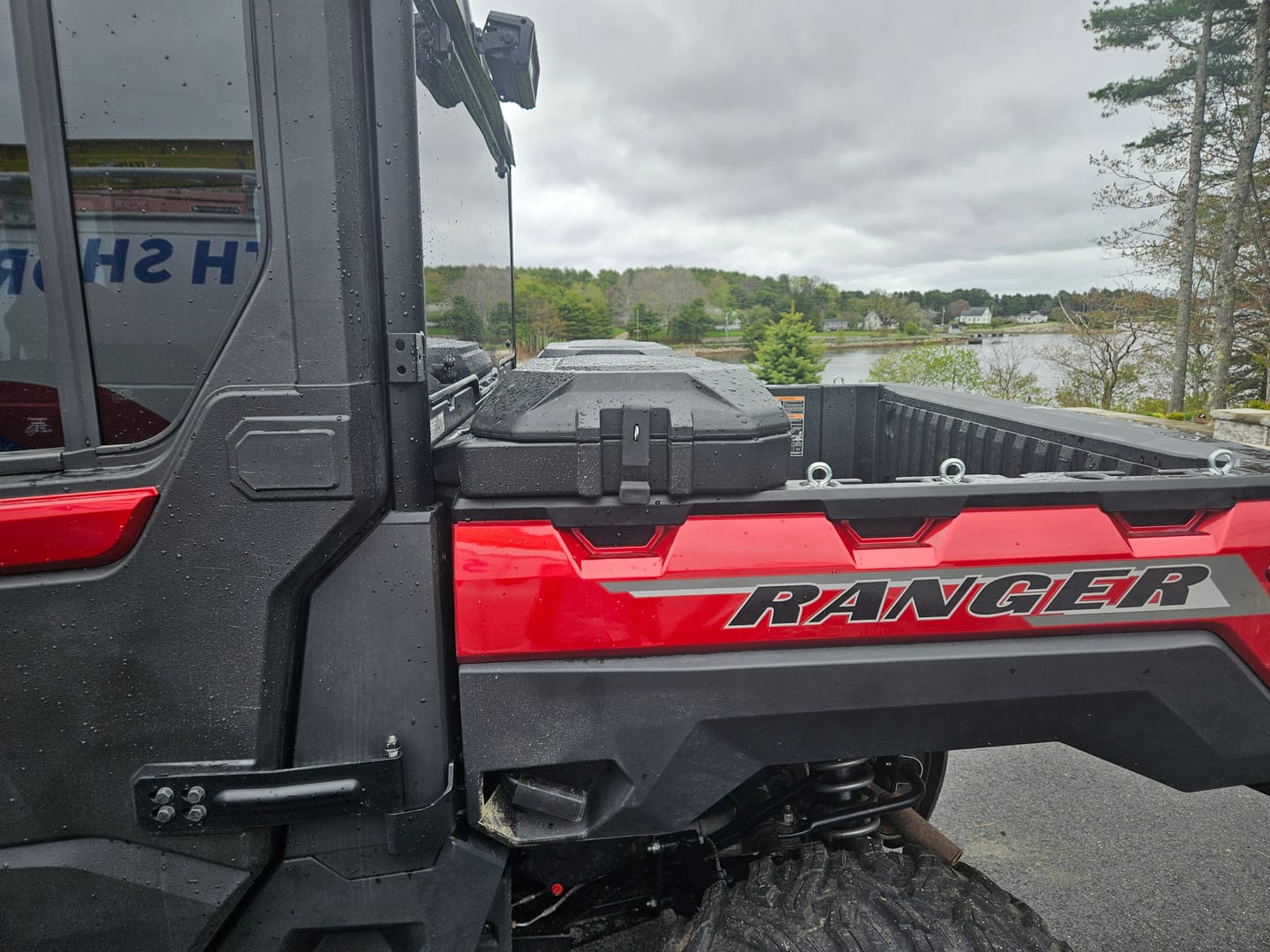 Customer photo review of 45L Storage box / Cargo Box(Left Side) for Polaris Ranger
