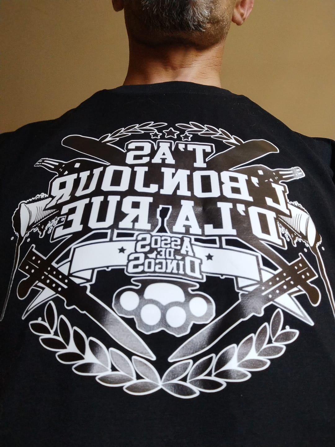 Customer photo review of T-shirt T'AS L'BONJOUR D'LA RUE