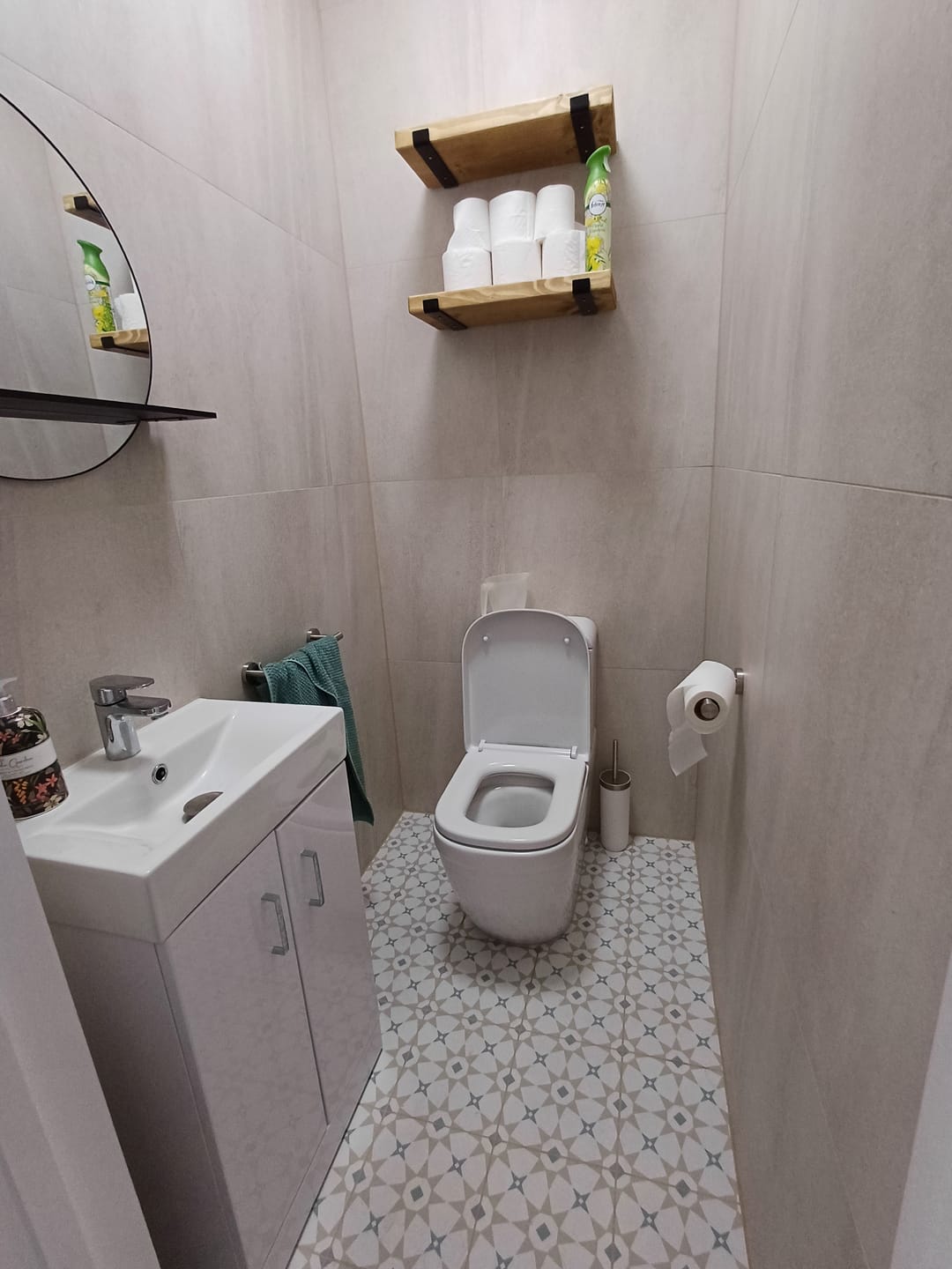 Customer photo review of Set of 2 | Rustic Wooden Wall Shelves with Industrial Style Bracket | 22.5cm depth