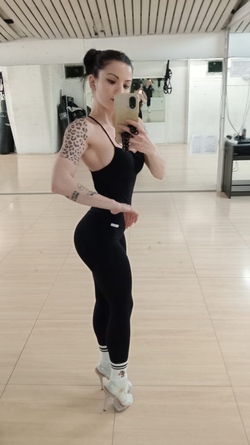 Customer photo review of Jumpsuit Lunga Teti Bretelline Nero