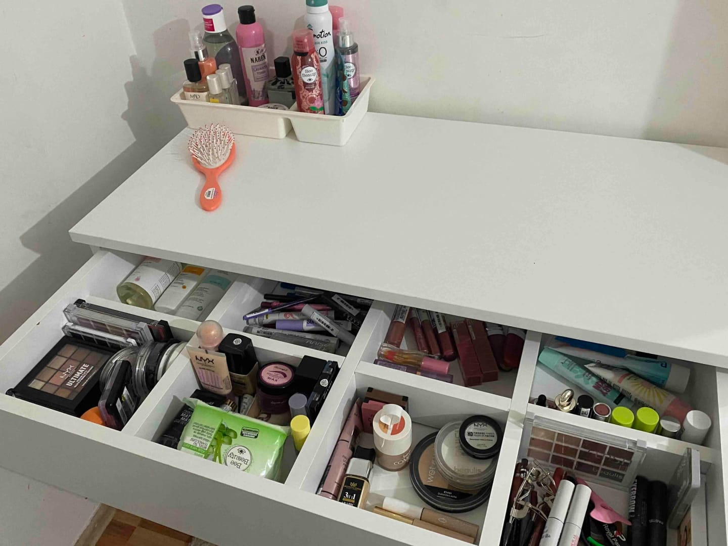 Customer photo review of Rani BJ104 Makyaj Tuvalet Masası Tek Çekmeceli Takı Düzenleyici Beyaz