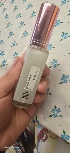 Customer photo review of Perfume Tendencia D PREVENTA PINK WOODS ARIANA GRANDE zenz