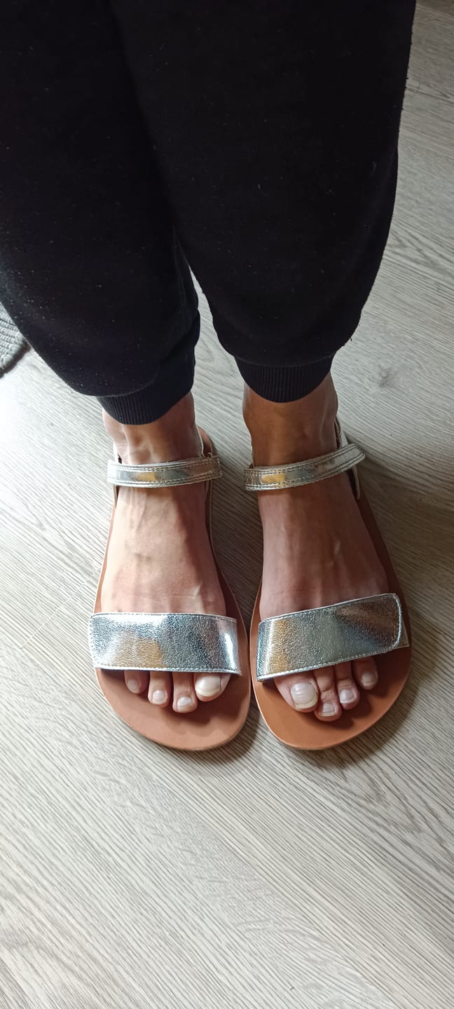 Customer photo review of Glow I - Barfuß Sandalen