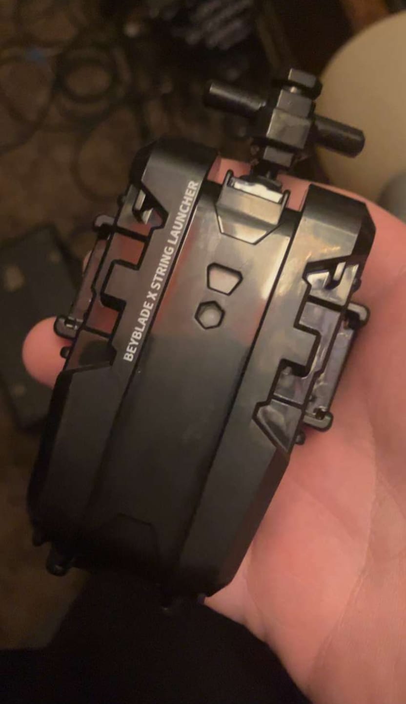 Customer photo review of Takara Tomy Beyblade BX-18 Black String Launcher
