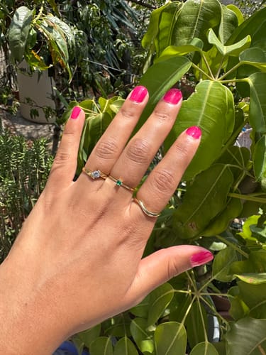 Customer photo review of Anillo Birthstone