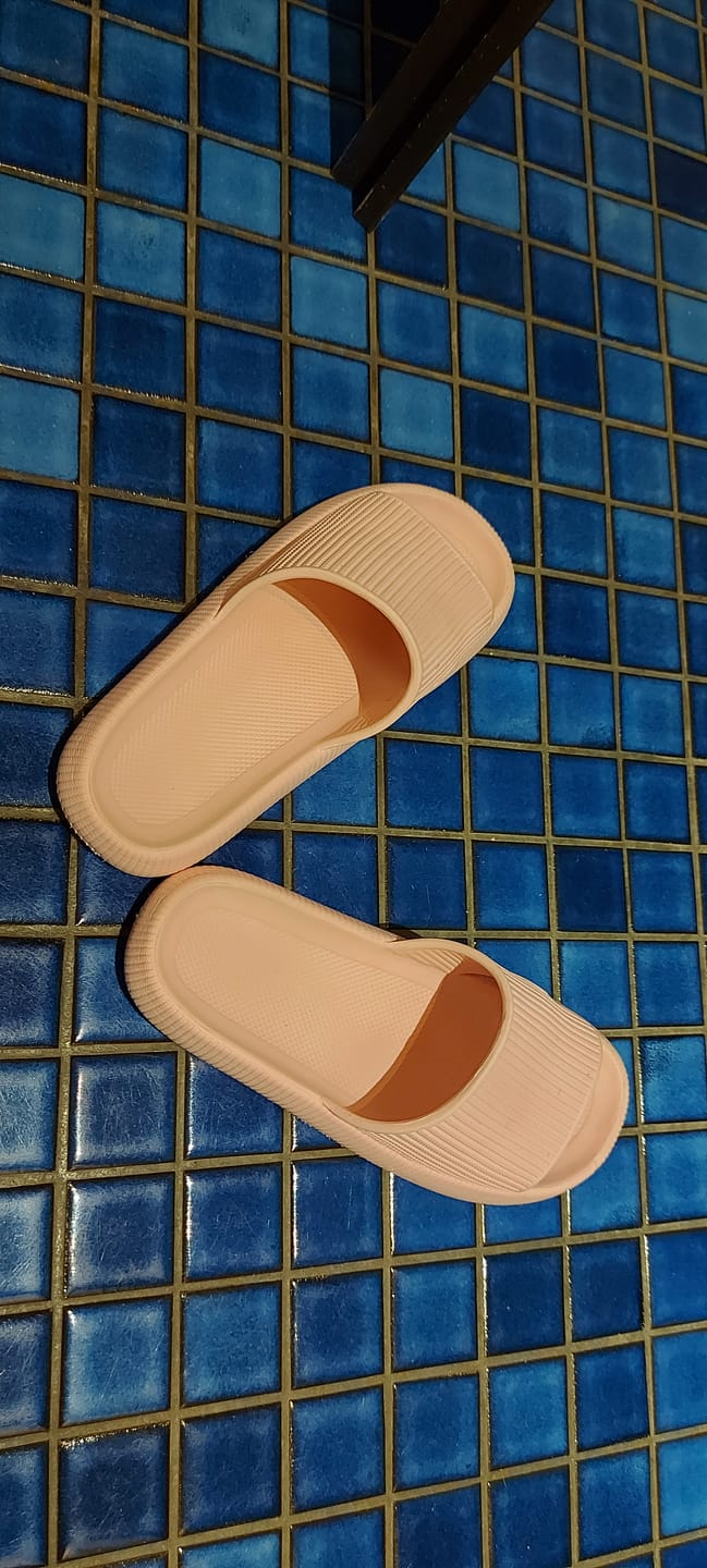 Customer photo review of Pantoufle Orthopédique Cloudly™