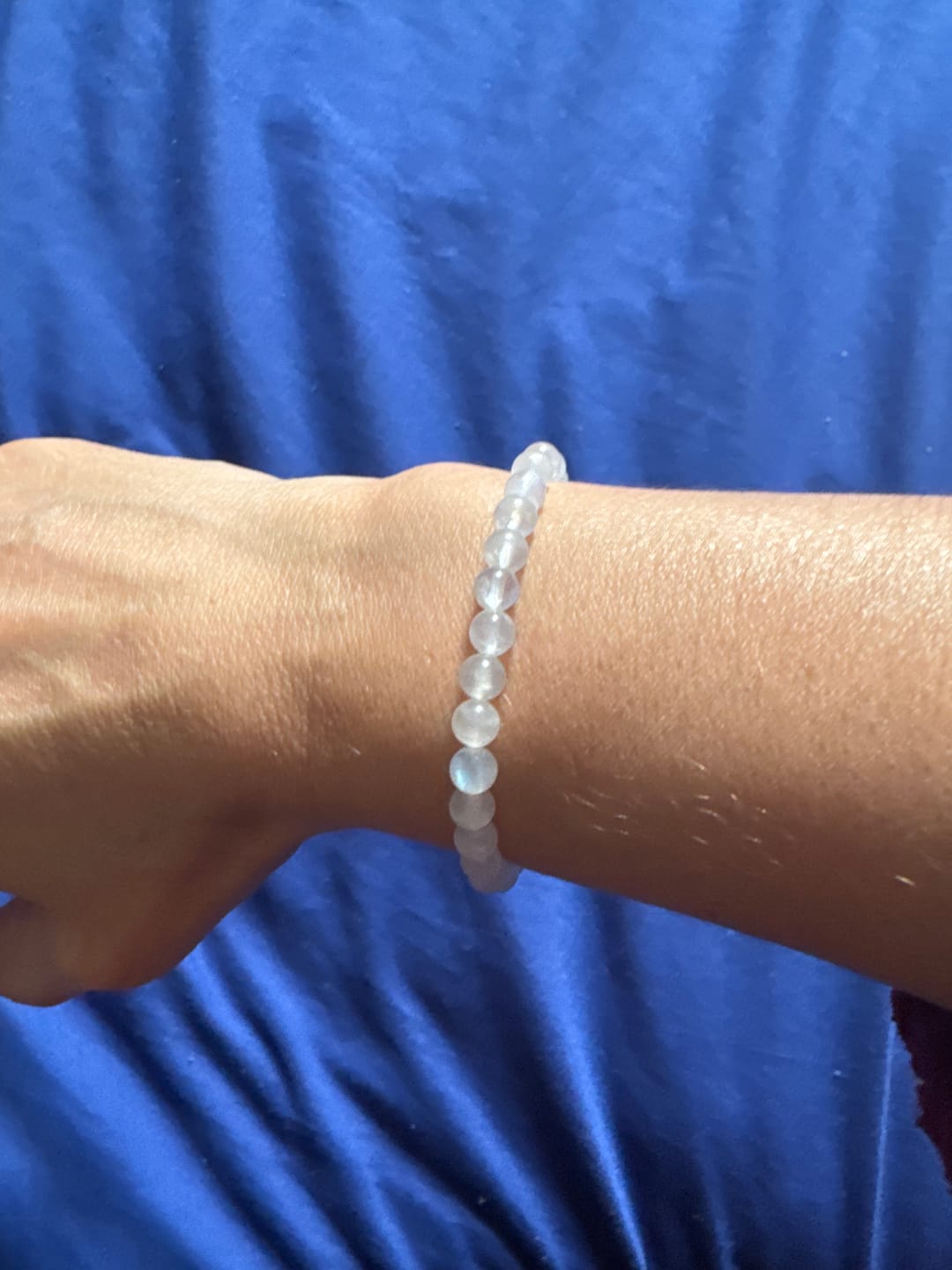 Customer photo review of Pierre de Lune Bracelet 6mm