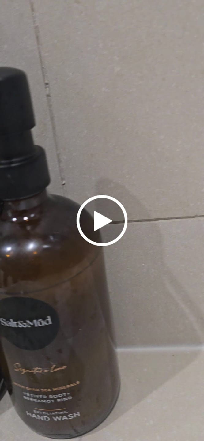 Customer video review of Signature Exfoliating Hand Wash With Dead Sea Minerals 500ml
