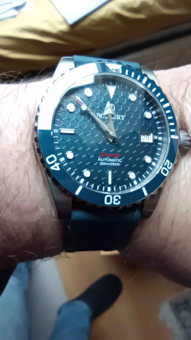 Customer photo review of SEATURTLE.OCEAN(TITANIUM) - Automatic Titanium Diver Watch | Sea Blue