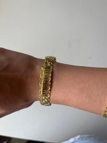 Customer photo review of 12mm Uluwehi Heirloom Bangle