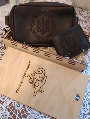 Customer photo review of Прямокутна шкіряна поясна сумка, іменна бананка з гравіюванням "Тризуб"