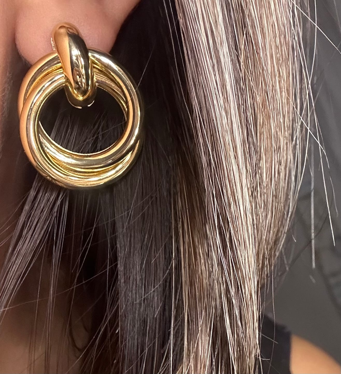 Customer photo review of Par Arete Circulo Enlazado