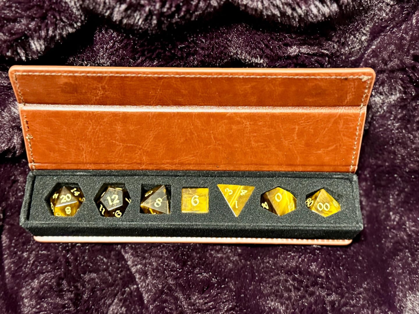 Customer photo review of Yellow Tigers Eye Gemstone DND Dice Set