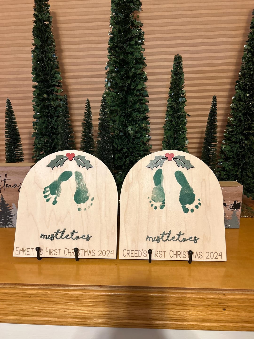Customer photo review of Baby's First Christmas Mistletoe Footprint Craft