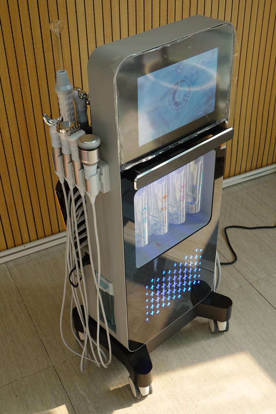 Customer photo review of 17 in 1 Hydra Skin Care System Facial Machine Elite