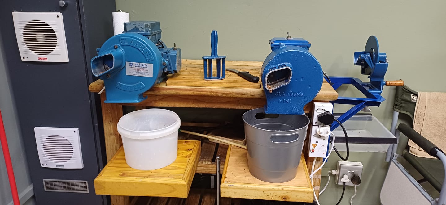 Customer photo review of Hand Biltong Slicer Multi
