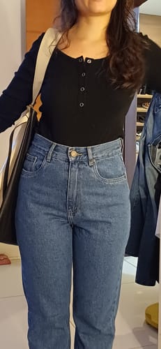 Elna C. review of Calça Jeans Mom Jequitibá Azul Médio image 1 out of 1