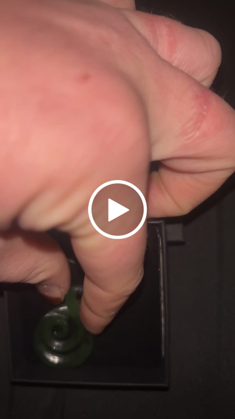 Customer video review of Pikorua Koru Pounamu Medium
