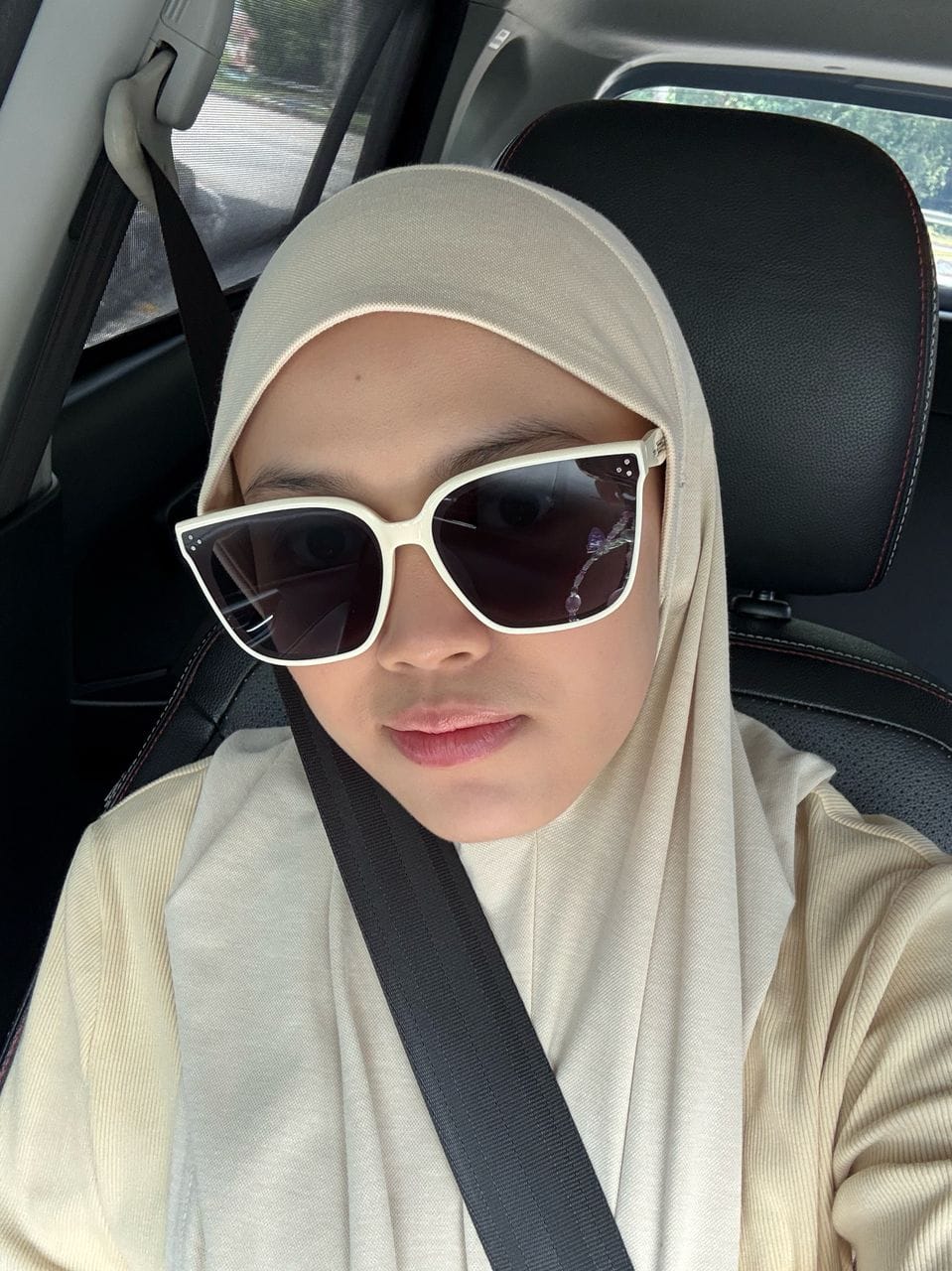 Customer photo review of Harper Square Framed Sunglasses