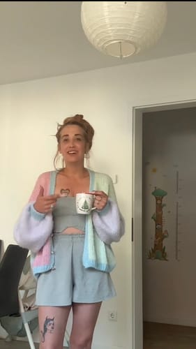 Customer photo review of Pastell Velvet Oversized Cardigan