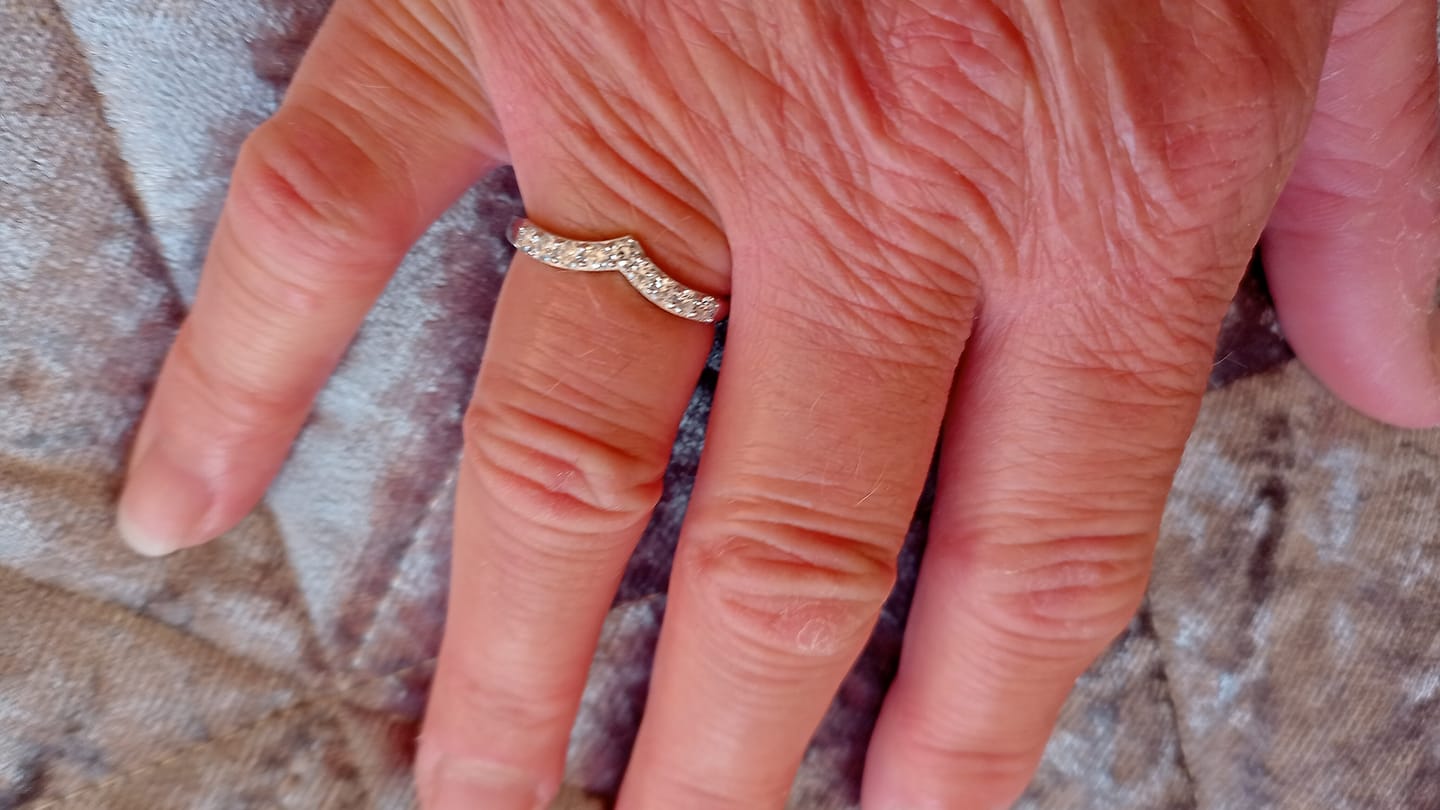 Customer photo review of Stardust Lab Grown Wishbone Ring