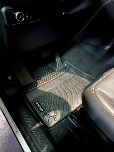 Customer photo review of Pisos Calce Perfecto Ford Explorer Años 2020 Al 2025