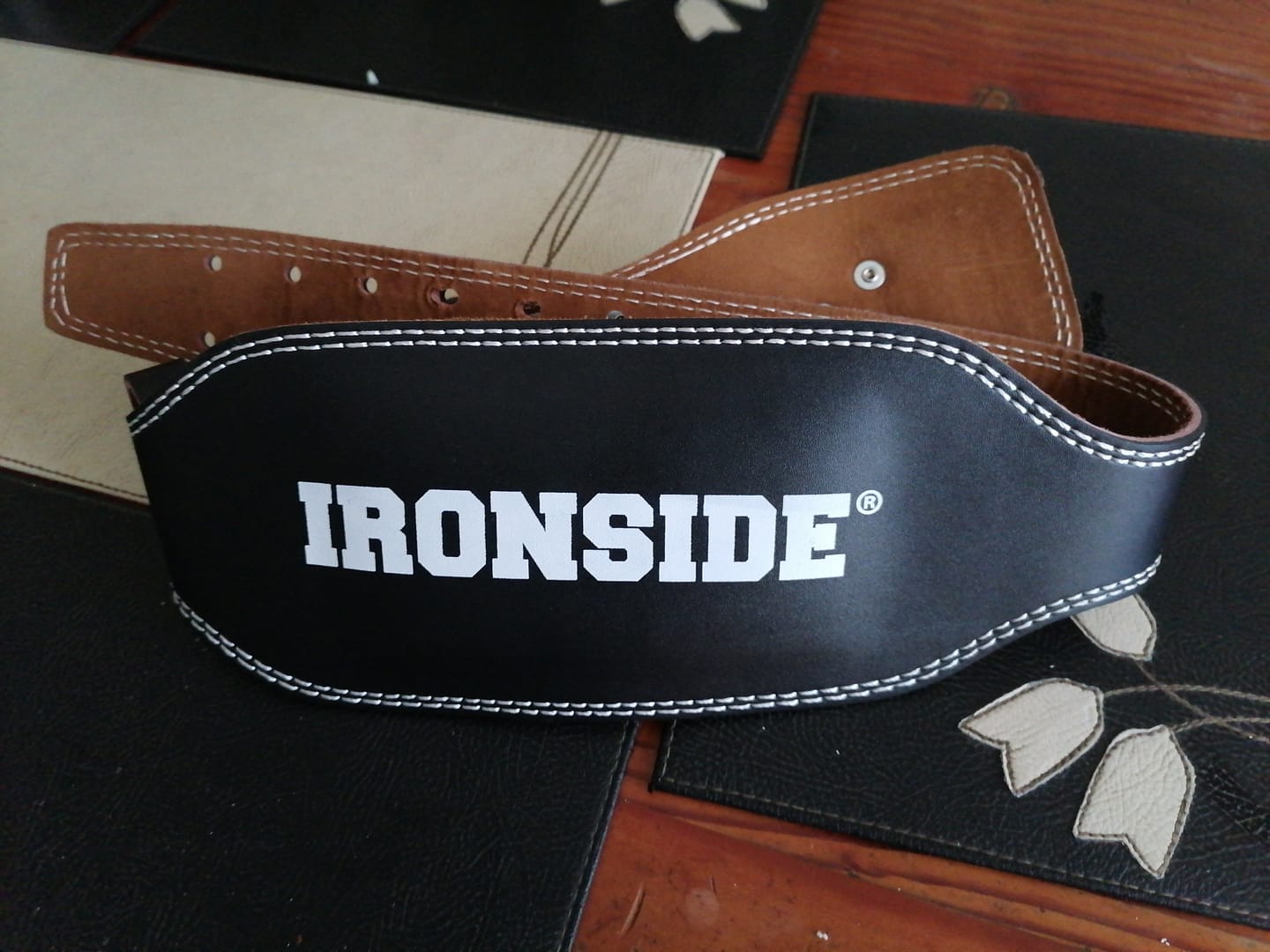Customer photo review of Cinturón de Levantamiento de Pesas IRONSIDE