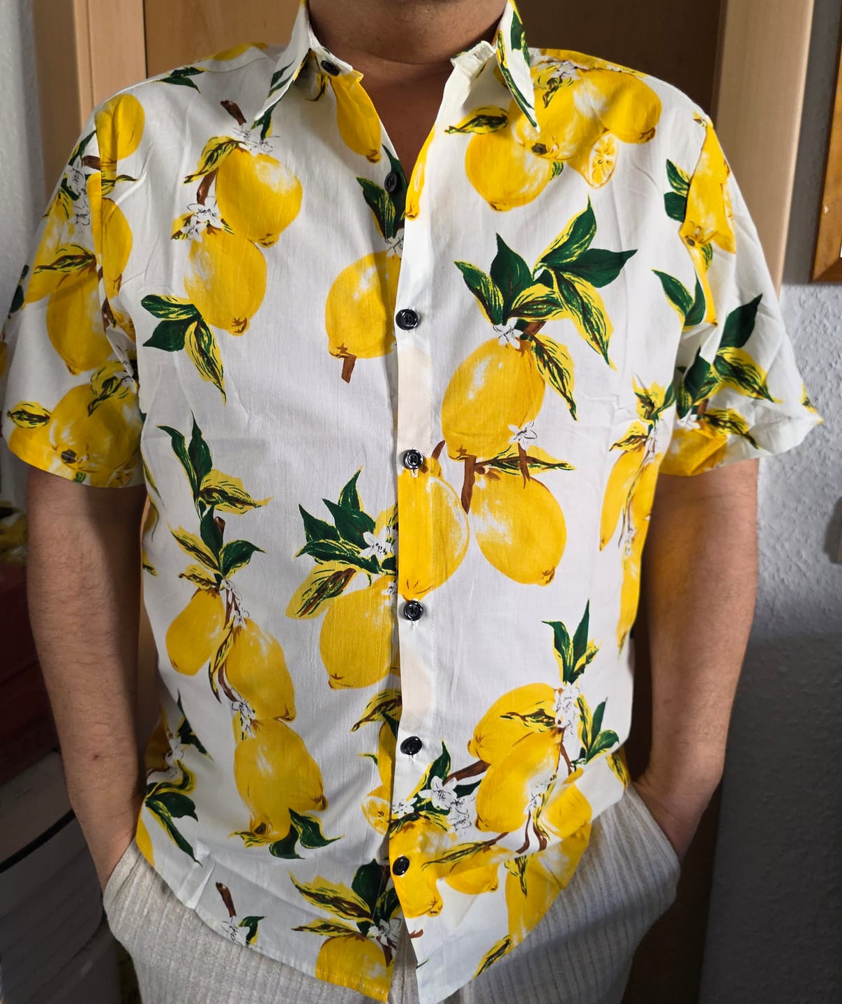 Customer photo review of Herren Hawaii-Kurzarmhemd mit Zitronenmuster