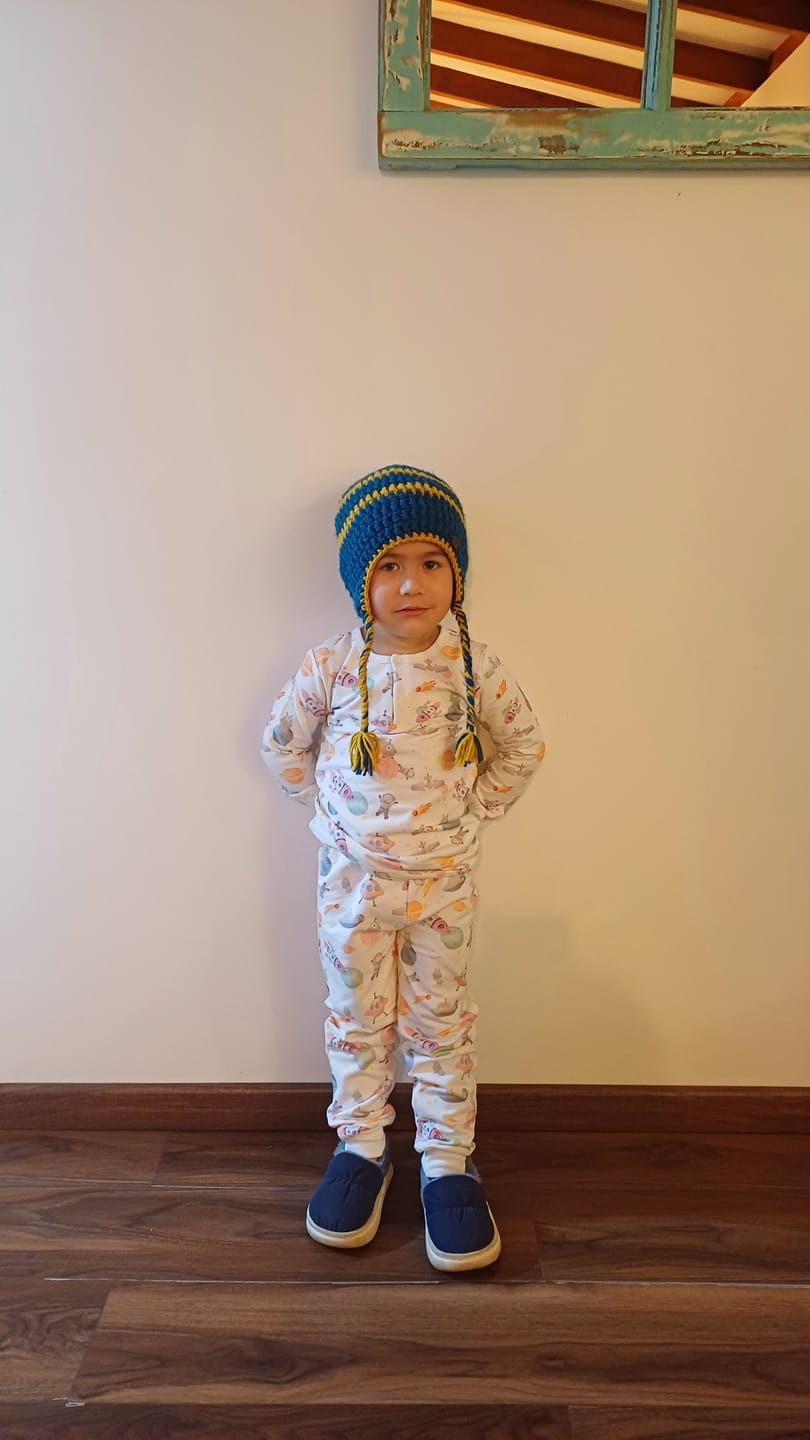 Customer photo review of Pijama dos piezas franela Espacio