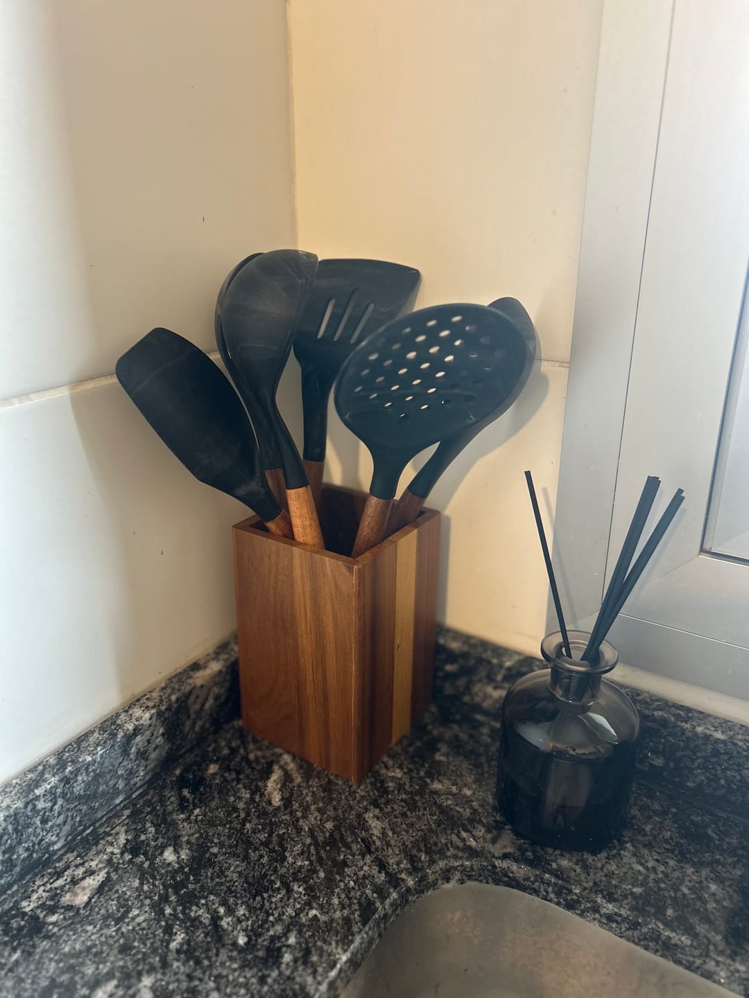 Customer photo review of Set De 7 Piezas Sakura Phuket De Acacia + Silicona Marmolada Black - Porta + 6 Utensilios