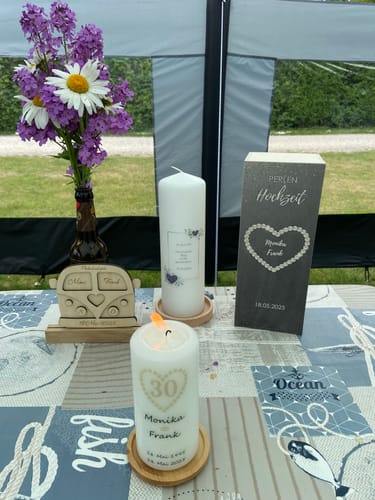 Kundenbewertung mit Foto zu Große Kerze "Perlenhochzeit" - Hochzeitskerze mit Namen, Datum & Wunschtext