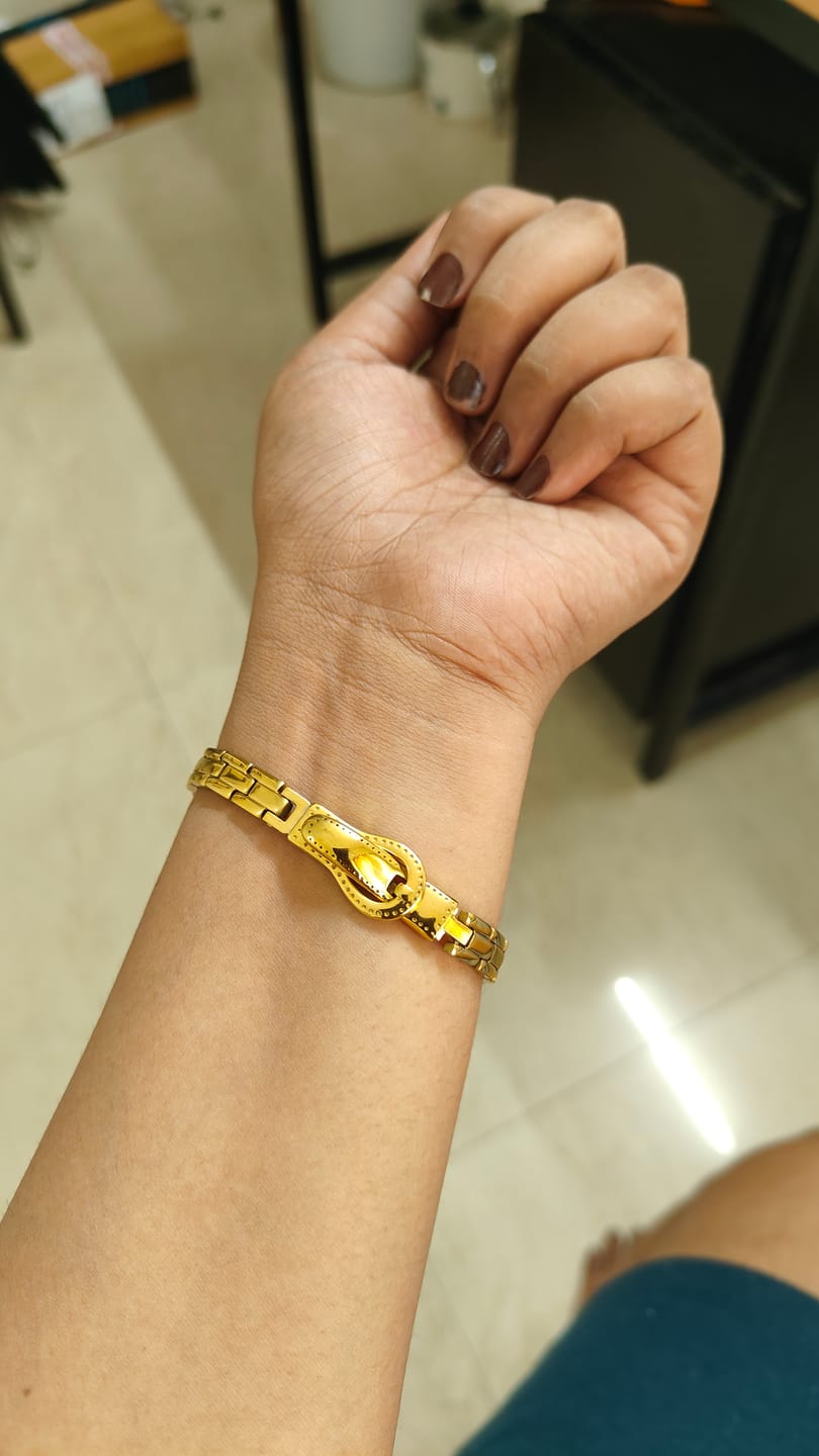 Customer photo review of Rectangular Rhythm Link Bracelet