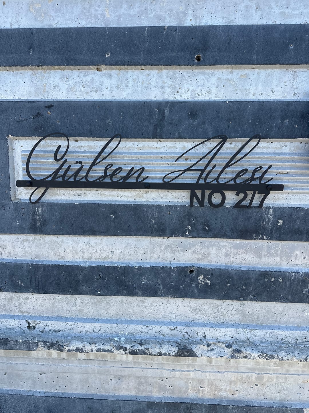 Customer photo review of Kişiye Özel Metal Aile İsimliği