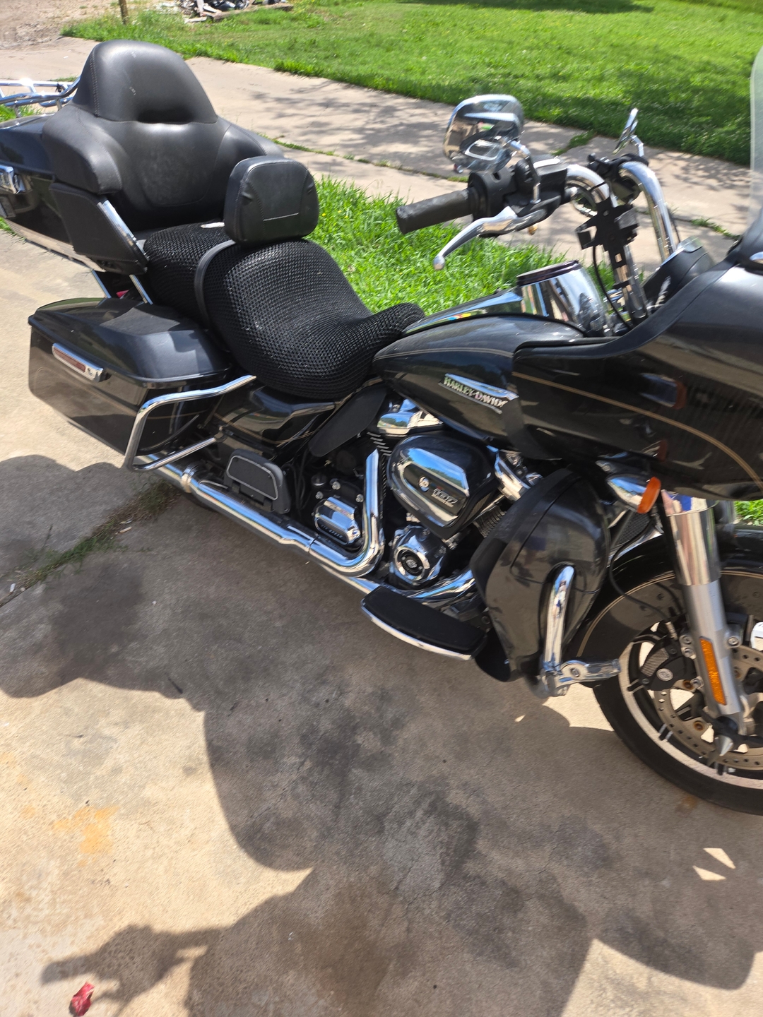 Wind Rider mesh seat cover on a Harley Davidson Road Glide Ultra