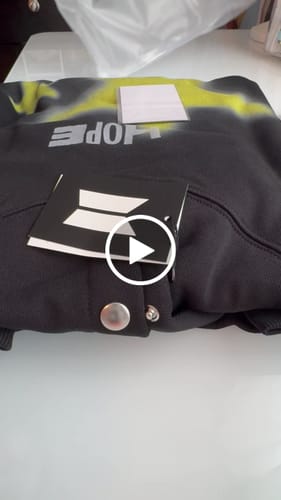 Customer video review of [2ND PRE-ORDER] BTS J-HOPE - HOPE ON THE STAGE OFFICIAL MD HOODIE (BLACK)