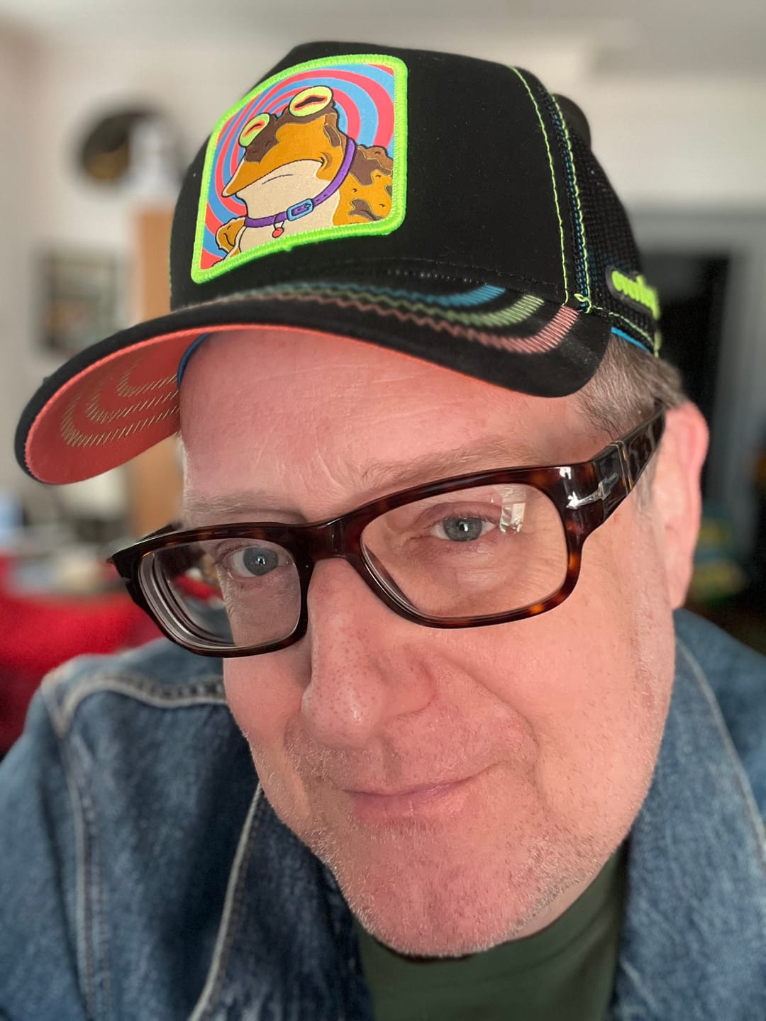 Customer photo review of OVERLORD X Futurama: Hypnotoad Trucker Cap