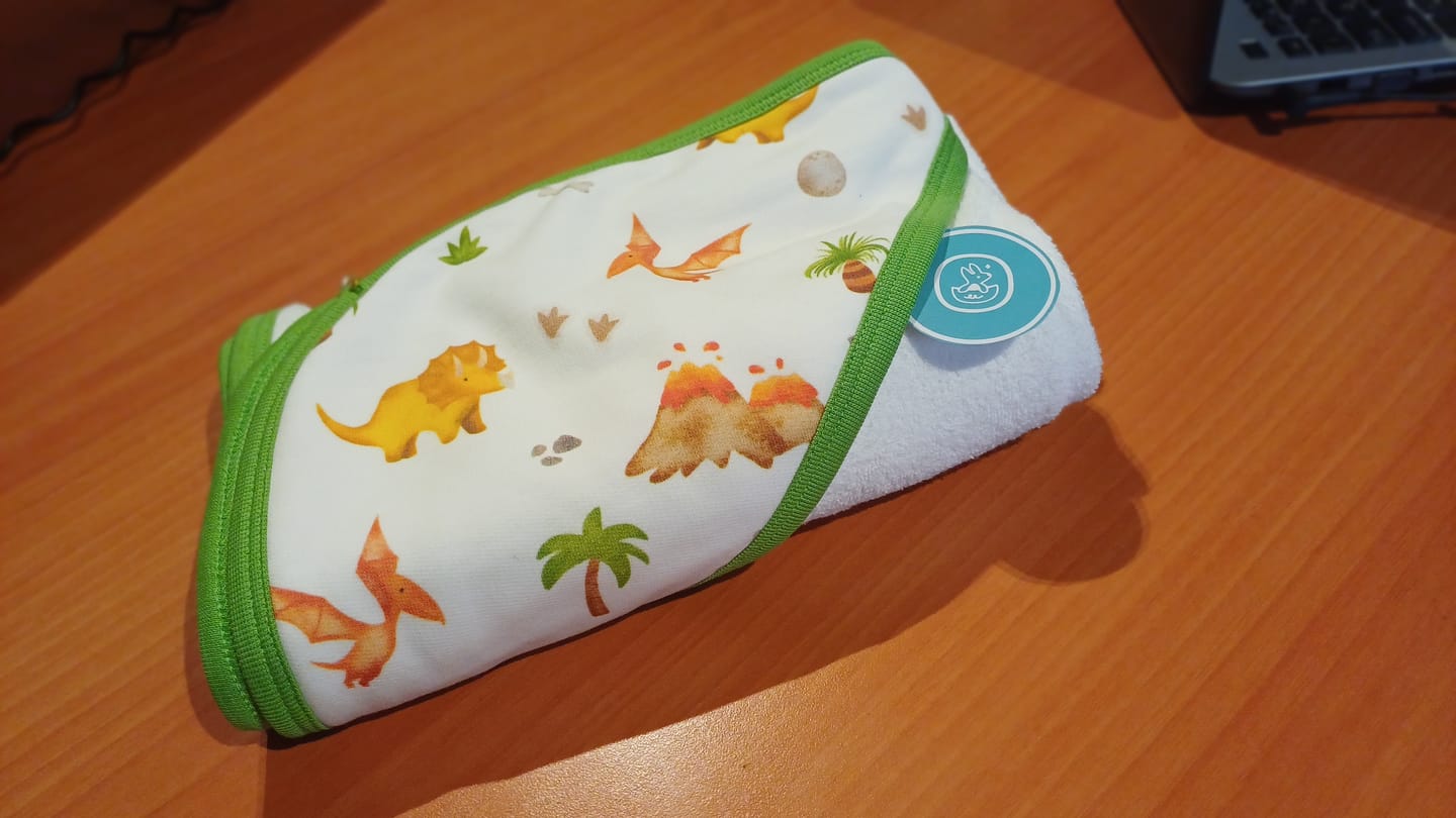Customer photo review of Toalla maxi Dino