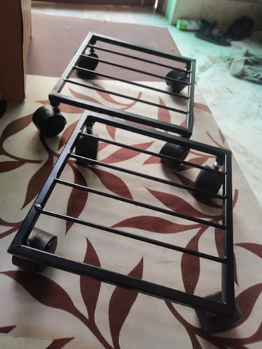 Customer photo review of United Crafts Rozy Wheel Pot Stands for Planters