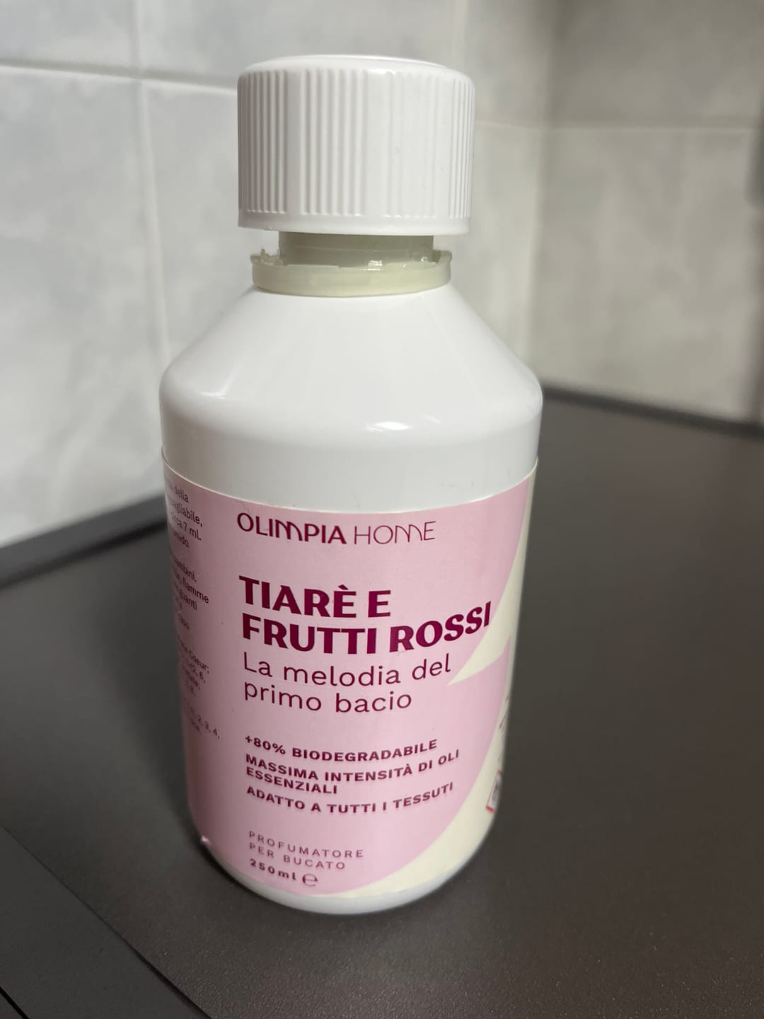Customer photo review of Tiarè & Frutti Rossi - La Melodia del Primo Bacio