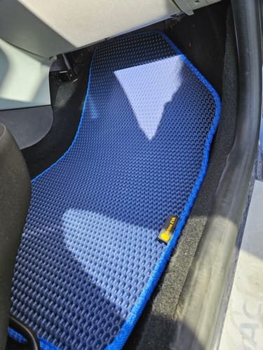 Customer photo review of Dywaniki samochodowe na zamówienie - Przód i tył