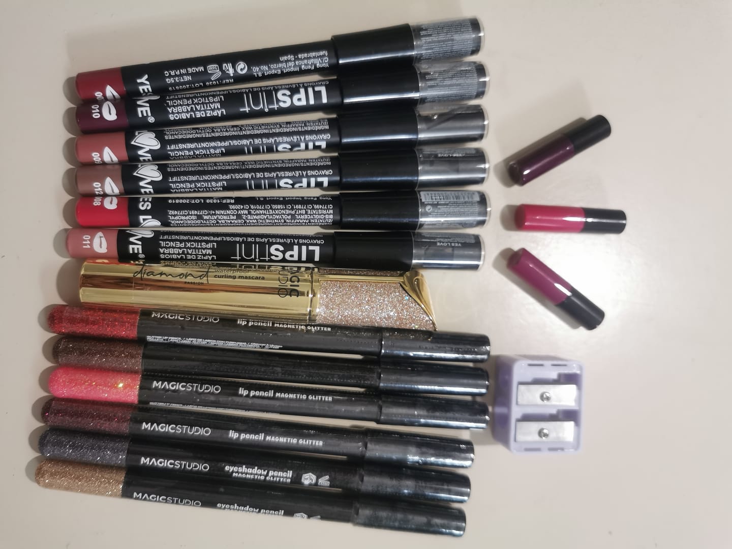 Customer photo review of Crayons à Lèvres Gras Longue Tenue - Lot de 6