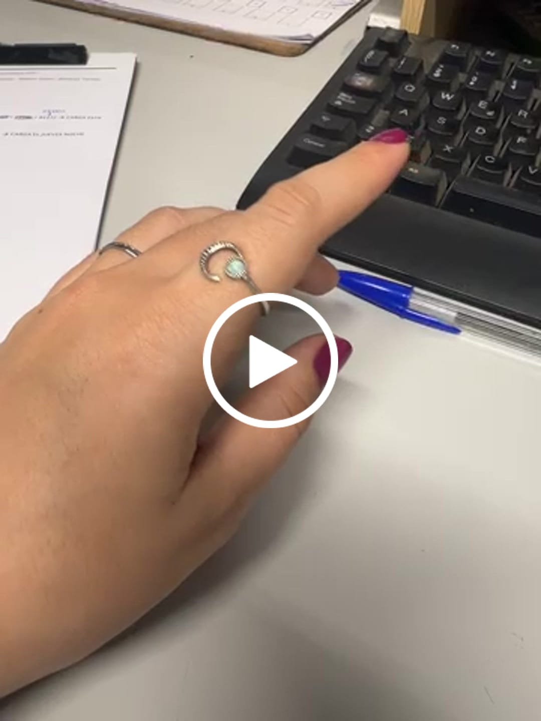 Customer video review of Anillo Lunar
